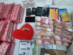 pabrik-narkoba-dan-4-tersangka-diamankan-polrestabes-surabaya_20171109_154055.jpg