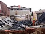 pabrik-plastik-dan-rumah-warga-di-bandung-ludes-terbakar_20160201_132427.jpg