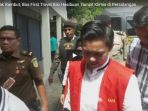 pakai-minyak-rambut-bos-first-travel-kiki-hasibuan-tampil-klimis-di-persidangan_20180308_115139.jpg