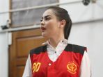 pakai-riasan-tebal-jennifer-dunn-jalani-sidang-lanjutan_20180515_013416.jpg