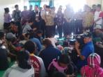 pakde-karwo-temui-bekas-pengikut-gafatar_20160124_053213.jpg