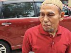 paman-korban-kebakaran-pabrik-pakan-ternak-PT-Jati-Perkasa-Nusantara-Bekasi-di-RS-Polri-Kramatjati.jpg