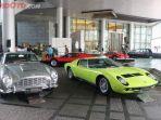 pameran-mobil-klasik-di-four-season.jpg