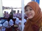 pancing-minat-baca-dari-tepian-sungai-barito_20150504_231624.jpg