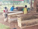 pandemi-covid-19-pedagang-peti-mati-kebajiran-order_20200915_144048.jpg