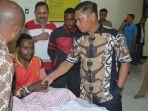 pangdam-xviicenderawasih-besuk-korban-penembakan-di-fayit.jpg