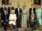 pangeran-charles-dan-camilla-di-hari-pernikahan-mereka-bersama-keluarga.jpg