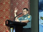 panglima-tni-beri-pengarahan-kepada-1500-prajurit-wanita-tni_20160301_122306.jpg