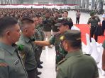 panglima-tni-berikan-penghargaan-kepada-lima-babinsa-berprestasi_20180717_160110.jpg