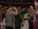 panglima-tni-dan-presiden-jokowi-hadiri-perayaan-natal-di-medan_20181230_181120.jpg