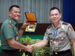 panglima-tni-hadir-dan-memberi-ceramah-di-secapa-ad-bandung_20160721_140354.jpg