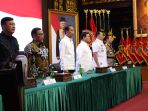 panglima-tni-hadiri-rapim-kemhan-ri-2023_20230119_091448.jpg