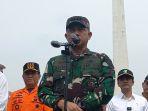 panglima-tni-jenderal-agus-subiyanto-usai-pimpin-apel-gelar-pasukan-operasi-ketupat-2024.jpg