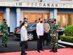 panglima-tni-marsekal-tni-hadi-tjahjanto-mendampingi-presiden.jpg