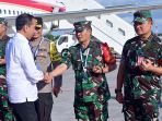 panglima-tni-sambut-kedatangan-presiden-jokowi-di-bali_20240519_211044.jpg