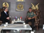 panglima-tni-terima-dubes-rusia_20160303_143901.jpg