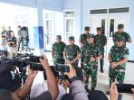 panglima-tni-tidak-ada-penambahan-pasukan-di-papua_20230418_191413.jpg