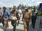 panglima-tni-tinjau-pembangunan-jalan-mumugu-wamena_20160104_155708.jpg