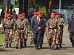 panglima-tni-usai-acara-peringatan-hut-kopassus-ke-64_20160420_115314.jpg