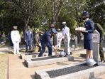panglima-tni-ziarah-ke-tmp-kalibata-jelang-hut-ke-75-tni_20201002_130003.jpg