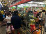 panic-buying-singapura.jpg