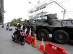 panser-dan-barracuda-disiagakan-dalam-penyekatan-ppkm-darurat_20210706_115637.jpg