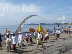 pantai-padang-padang-bali_20180308_163208.jpg