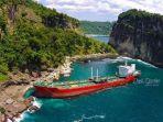 pantai-pikatan-pantai-tersembunyi-di-pacitan-jawa-timur.jpg