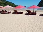 pantai-pulau-merah-di-banyuwangi.jpg