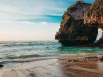 pantai-suluban-uluwa.jpg
