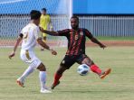 papua-lawan-aceh-di-babak-6-besar-sepak-bola-pon-xx_20211006_172937.jpg