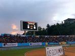 papua-unggul-2-0-atas-aceh-pada-babak-pertama-final-pon.jpg