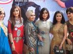para-artis-berfoto-bersama_20160627_002815.jpg