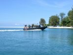 para-jenderal-tni-kagum-pesona-alam-morotai_20180514_214217.jpg