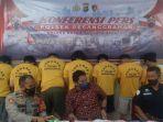 para-pelajar-yang-berstatus-tersangka-kasus-tawuran-berbaju-tahanan.jpg