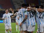 para-pemain-argentina-merayakan-setelah-mencetak-gol-ke-gawang-kolombia.jpg