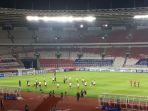 para-pemain-bali-united-saat-menjalani-pemanasan.jpg