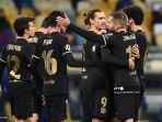 para-pemain-barcelona-merayakan-gol-ketiga.jpg