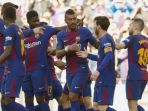 para-pemain-barcelona-merayakan-gol-paco-alcacer_20180318_234919.jpg