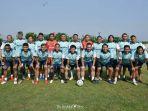 para-pemain-bintaro-fc-berfoto-bersama-sebelum-melakukan-aktivitas-latihan1.jpg
