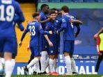 para-pemain-chelsea-merayakan-gol-bunuh-diri-yang-dicetak-oleh-gelandang-sheffield-united.jpg