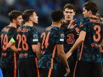 para-pemain-chelsea-merayakan-gol-ketiga-mereka-selama-pertandingan-sepak-bola-grup-h.jpg