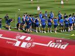 para-pemain-inggris-mengikuti-sesi-latihan-di-stadion-al-wakrah-sc-di-al-wakrah.jpg