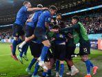 para-pemain-italia-merayakan-kemenangan-setelah-dari-spanyol-semifinal-euro-2020.jpg