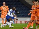 para-pemain-juventus-kecewa-setelah-kebobolan-gol-cepat-oleh-porto.jpg