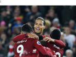para-pemain-liverpool-berpelukan-merayakan-gol-robero-firmino.jpg