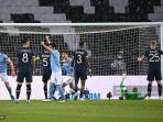para-pemain-manchester-city-merayakannya-setelah-mencetak-gol-ke-2-melawan-psg.jpg