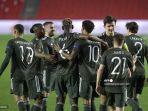 para-pemain-manchester-united-merayakan-gol-rashford.jpg