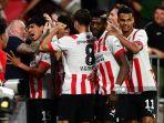 para-pemain-psv-eindhoven-melakukan-selebrasi-usai-mencetak-gol-kedua.jpg