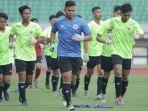 para-pemain-timnas-indonesia-u-16-latihan.jpg